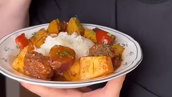 Восточное блюдо в противне...🥘😋    Рецепт в описании ✍️