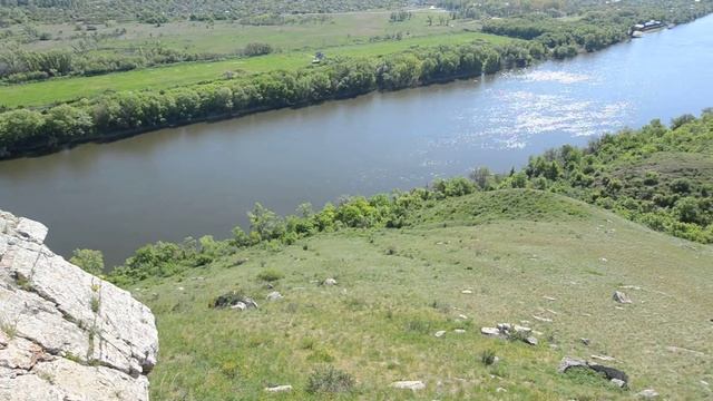 Вид на Северский Донец с одной из "Двух сестёр"...