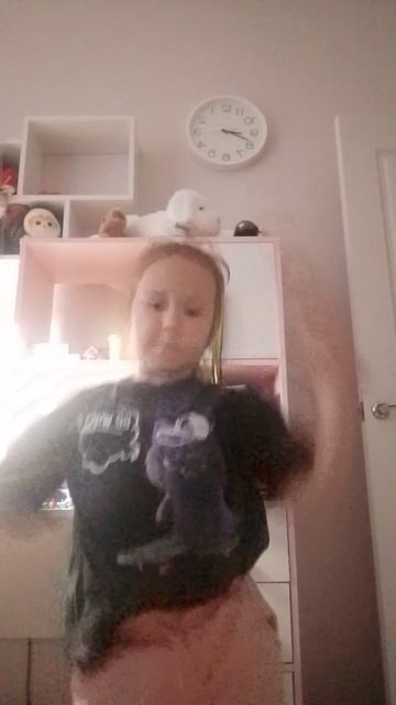 танцую