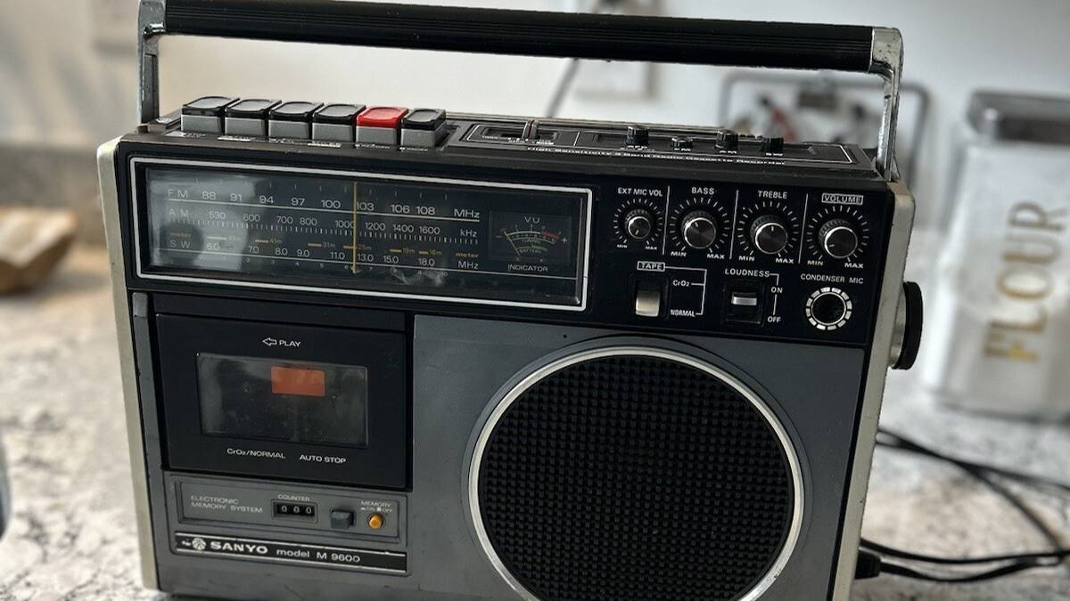 Февраль 1977 года Кассетный магнитофон Sanyo M9600-Япония