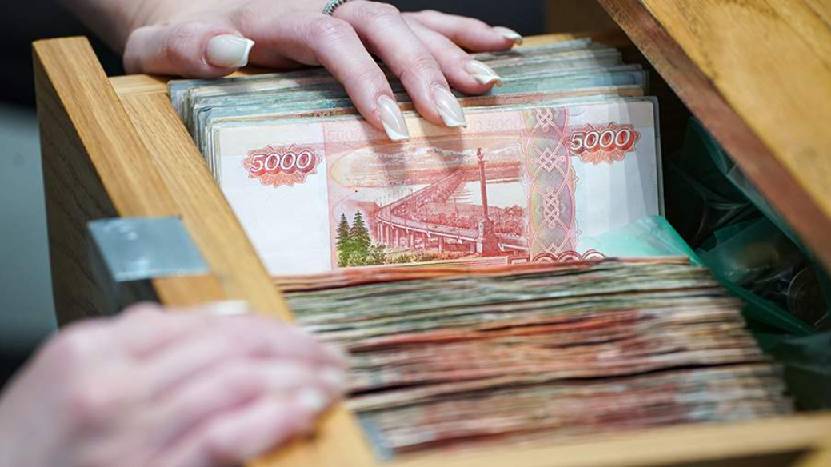 Сечин выступил за повышение выплат дивидендов в пользу РФ