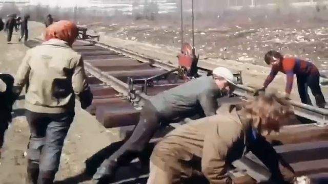 ЕДИНЫ НЕРАЗДЕЛИМЫ НЕПОБЕДИМЫ