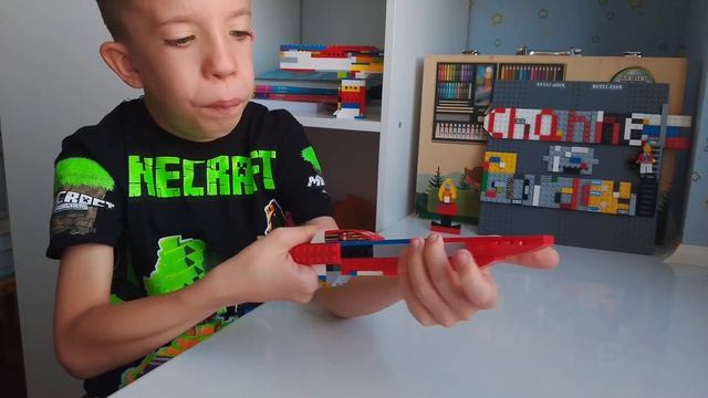 ОБЗОР на 2 ножа и про игл из Лего/Lego.