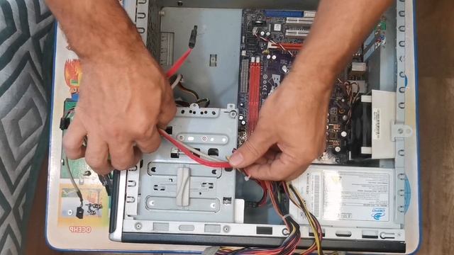 Простой ремонт старого компьютера. Замена материнской платы