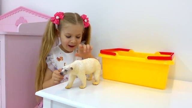 ДИАНА И РОМА - Диана и Папа учатся и играют!