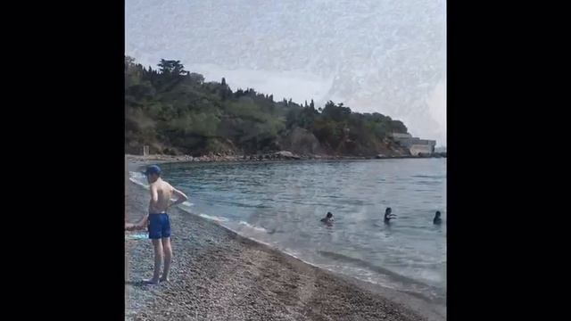 Сегодня пляж Чёрный  бугор Алупка. Папа круиз по бухте