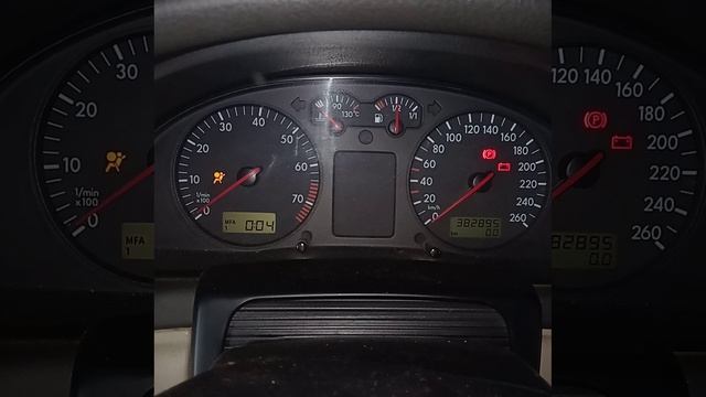 заводится и глохнет через секунду
