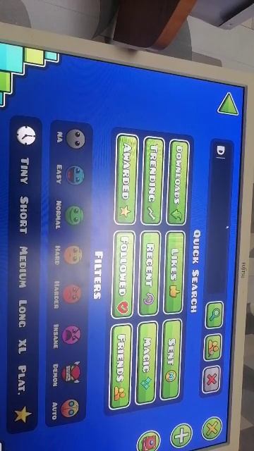 Играю