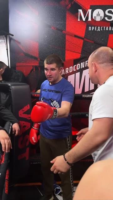 🤜В новой минутке Хардкора выиграл….Александр Сидорин!