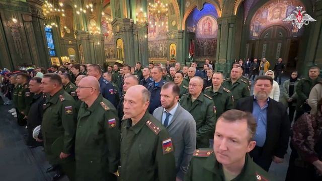 В рамках акции Свеча памяти у стен Главного храма ВС РФ зажгли 1418 свечей