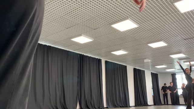 Экзамен по танцу, 2 курс, другой ракурс.