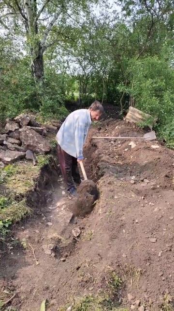 Траншея под водопровод