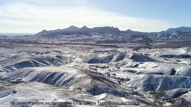 Музыка качает сильнее любого шторма на море - Disfraz (LIV) -- opo -- Estudios Indigeniformes