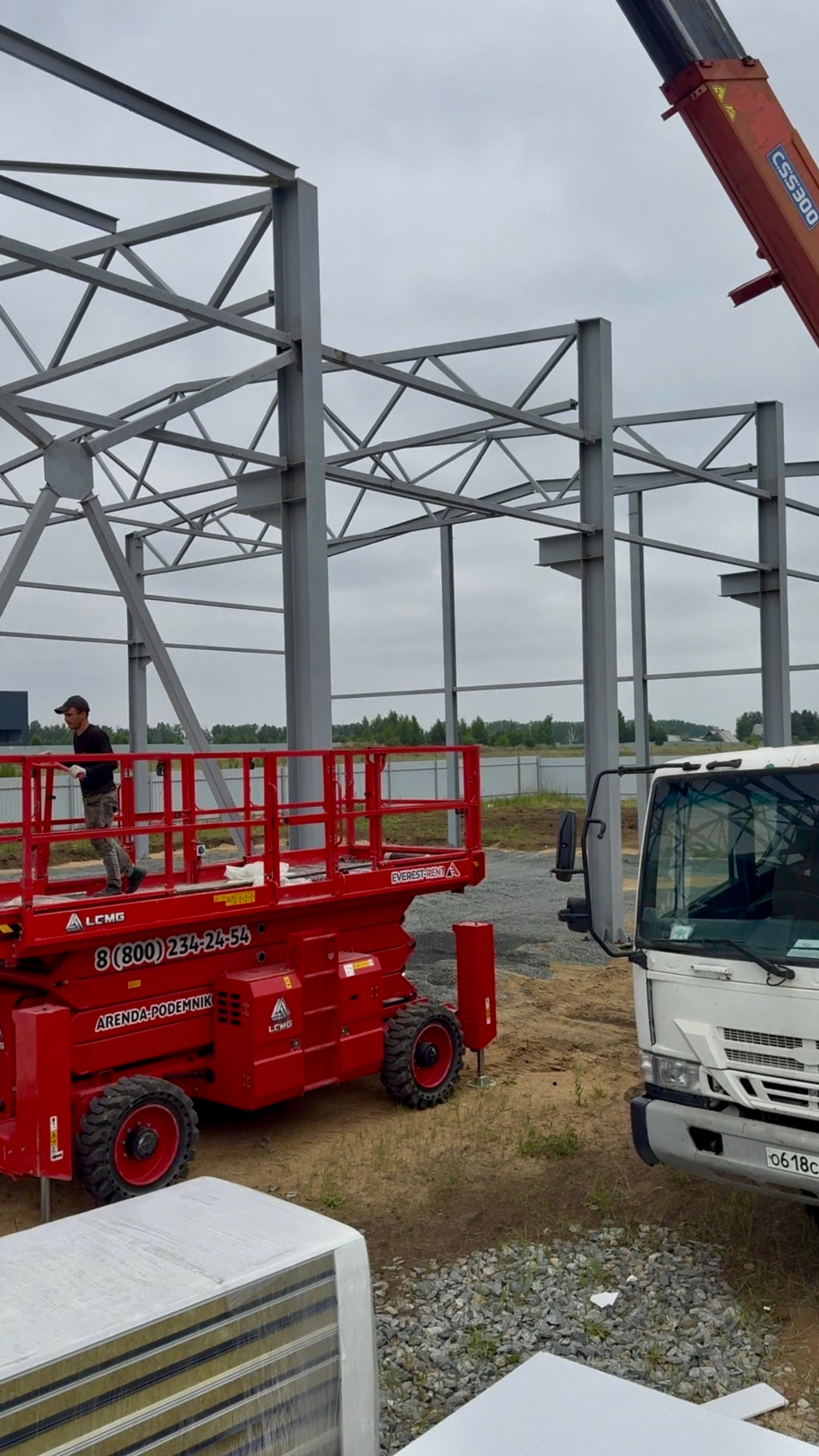🏗️Монтаж сэндвич-панелей🥪🥪 #монтажметаллоконструкций #строительствоекатеринбург #изготовлениеме