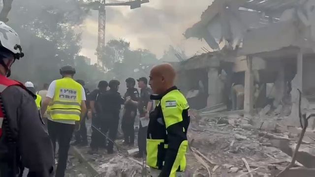 ⚡️11 человек пострадали при ударах Ирана по Израилю, большинство из них с лёгкими травмами, — СМИ.