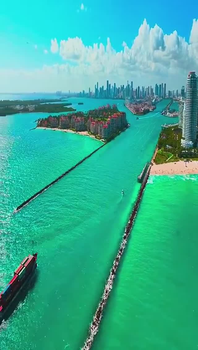 Miami, Florida, USA by Drone - 4K Video Ultra HD [HDR]