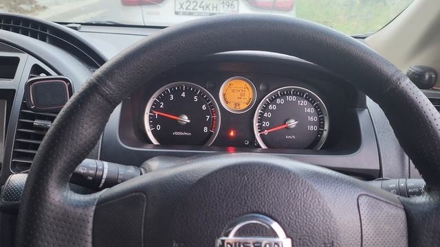 Nissan Lafesta панель приборов.mp4
