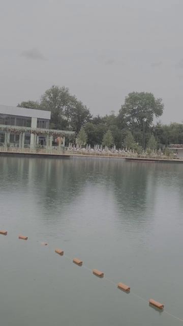 Пляж в центре Москвы.