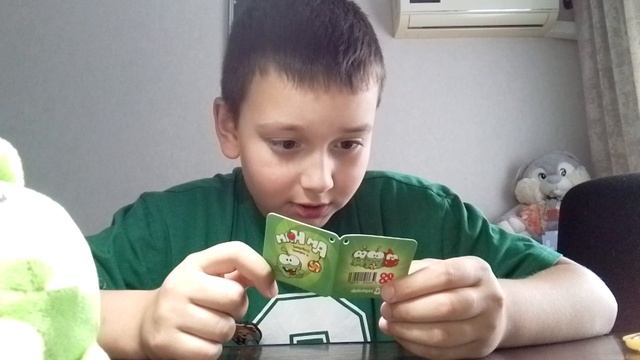 ам ням с конфетой и ручка многоцветная