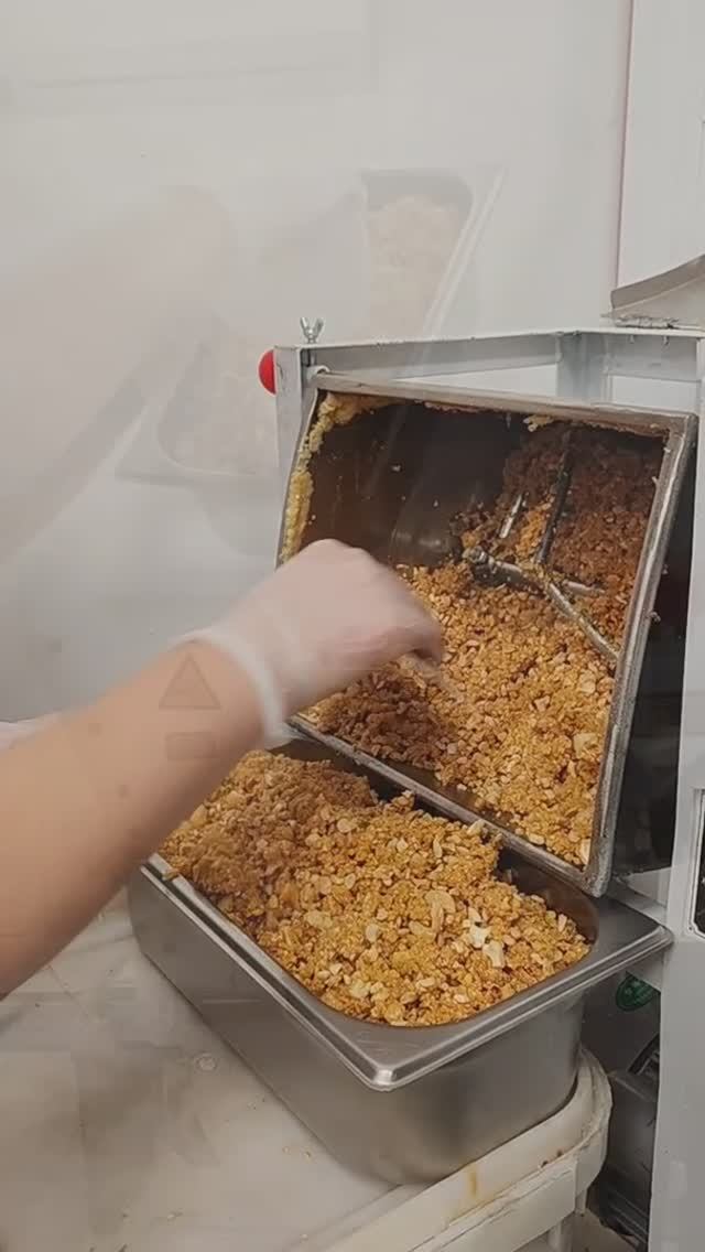 Готовим мягкий грильяж с орехом кешью.