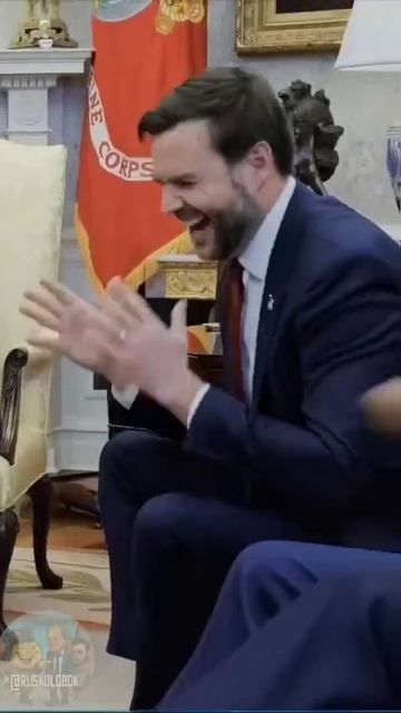 Дональд Рыжий выступил с первым шлягером 🤣🤣