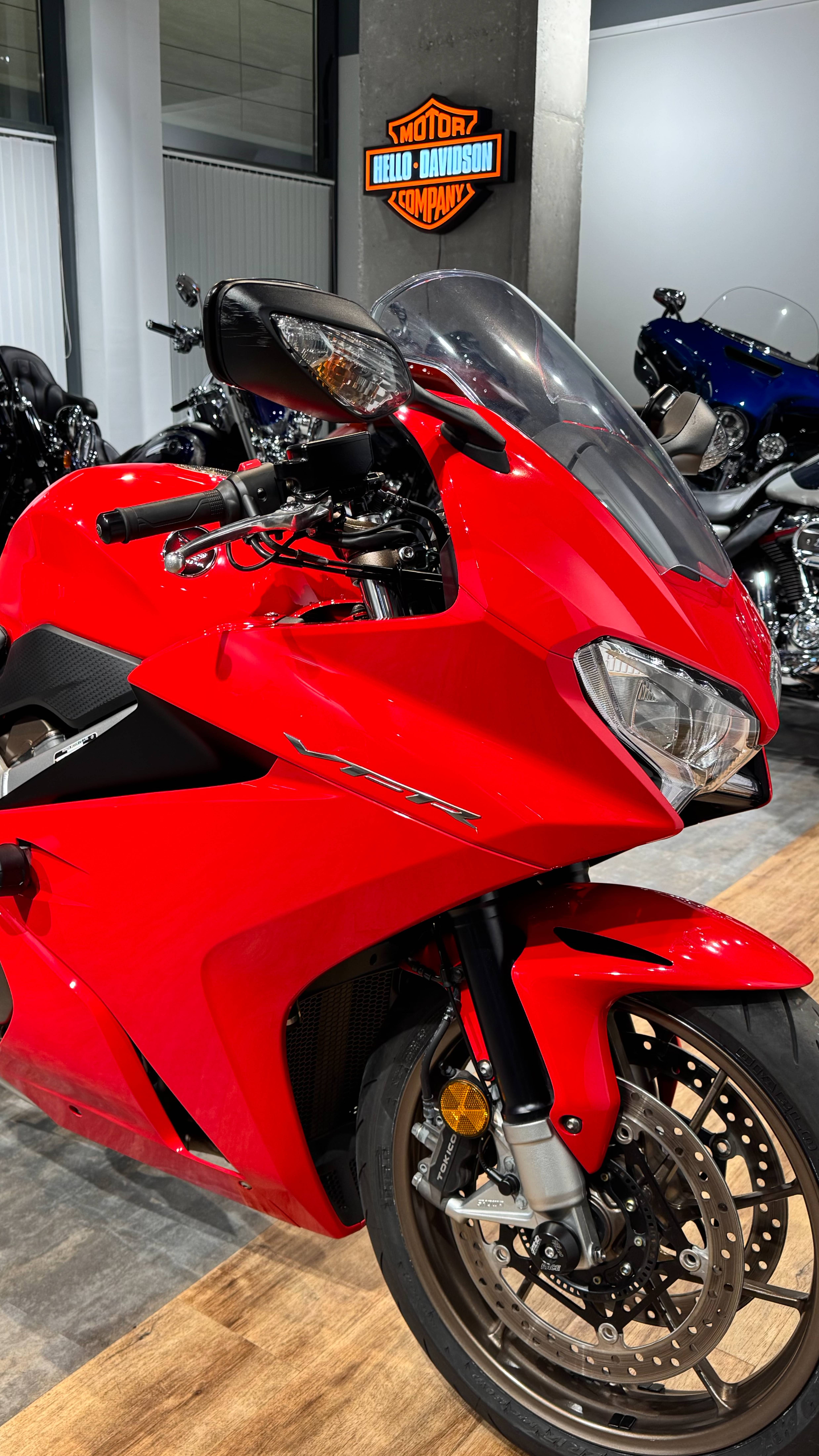 HONDA VFR 800 SC Project (дилерский)