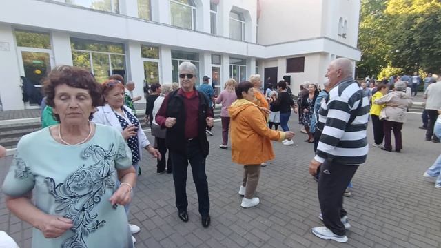 Танцуют все.......21.06.25 Гомель парк Луначарского 🥰💫