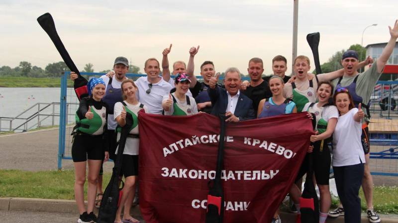 Александр Романенко. "ХХ-ая краевая Спартакиада по гребле на лодках "Дракон" среди госслужащих»
