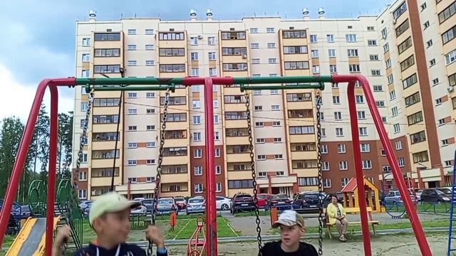 Синхронный прыжок с качели