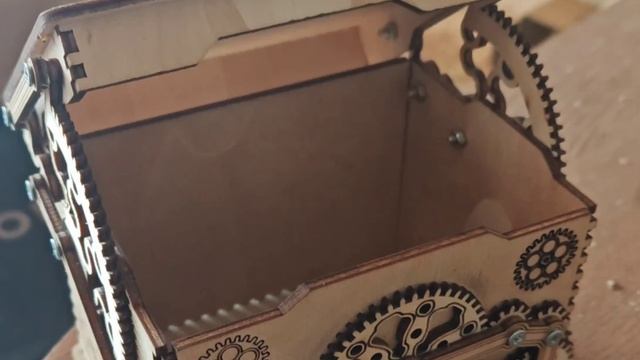 Шкатулка с Механизмом
