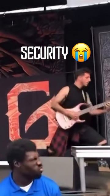 That Moment When the Guard Becomes a Fan ️