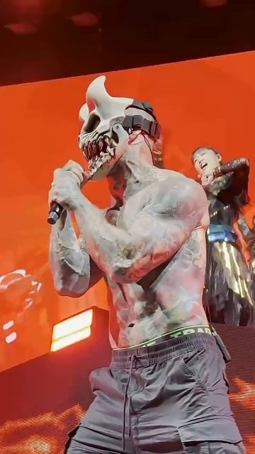 BABYMETAL + Alex Terrible = UNREAL Energy On Stage
