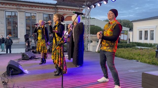 Июньский вечер в Рязани.
Завершает выступление ансамбль Балалайка 62