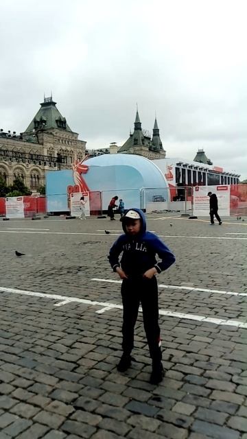 ДНЕМ РОЖДЕНИЯ СЫНОК!!!)))И ПРИВЕТ МОСКВА)))