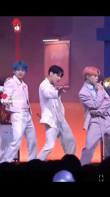 Like_7515762589605551435.mp4