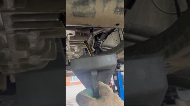 Byd song plus DMi 2023 рестайлинг 
Замена масла в трансмиссии e-CVT
