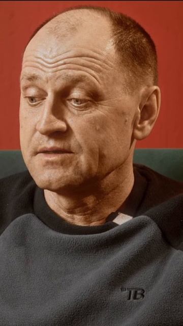 Я тебя одного не отпущу. Подписал контракт после друга. Через 3,5 месяца узнал, что он погиб