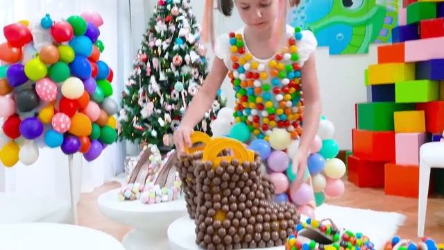 Мисс Кэйти (Miss Katy)  - Макс и Кэти играют в магазин сладкой обуви