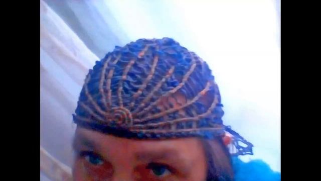 Декоратиная шапочка, ей более 100 лет     Decorative hat, over 100 years old