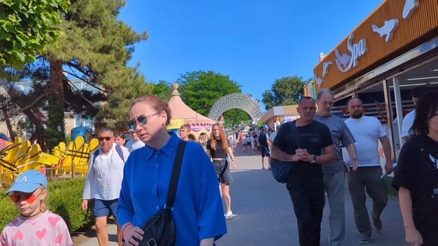 Геленджик 22 июня 2025 г. Идём с пляжа Дельфин на улицу Тельмана.mp4