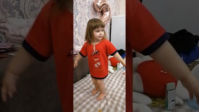 Kira V and dance monkey