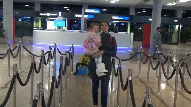 Мисс Кэйти (Miss Katy)  - Кэти на экскурсии по номерам отеля Burj Al Arab в Дубае