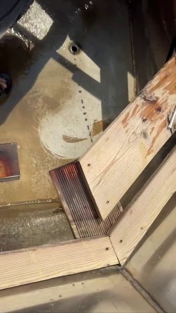 Санитарная уборка стального чана
