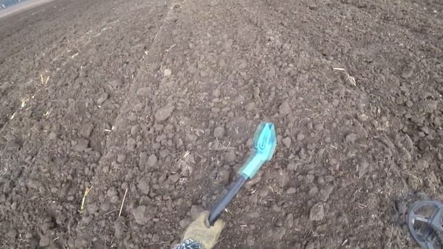 ПОЛЕ БОЛИ.ПРИЕХАЛА СБ.НО БЕЗ НАХОДОК НЕ ОСТАЛСЯ.