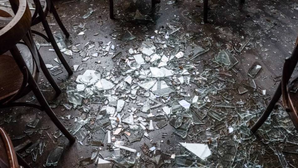 Мирная жительница ранена при ударе снаряда ВСУ по ее дому в Белгородской области