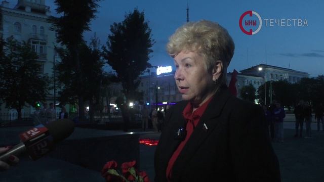 В Луганске у Пилона Славы состоялась Всероссийская акция «Свеча памяти», приуроченная к Дню памяти и
