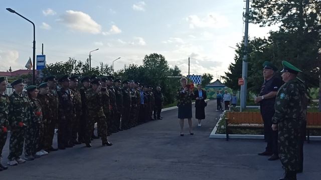 Сборнику  военно  - патриотических стихов - быть!Храню  военную историю Отечества в стихах!