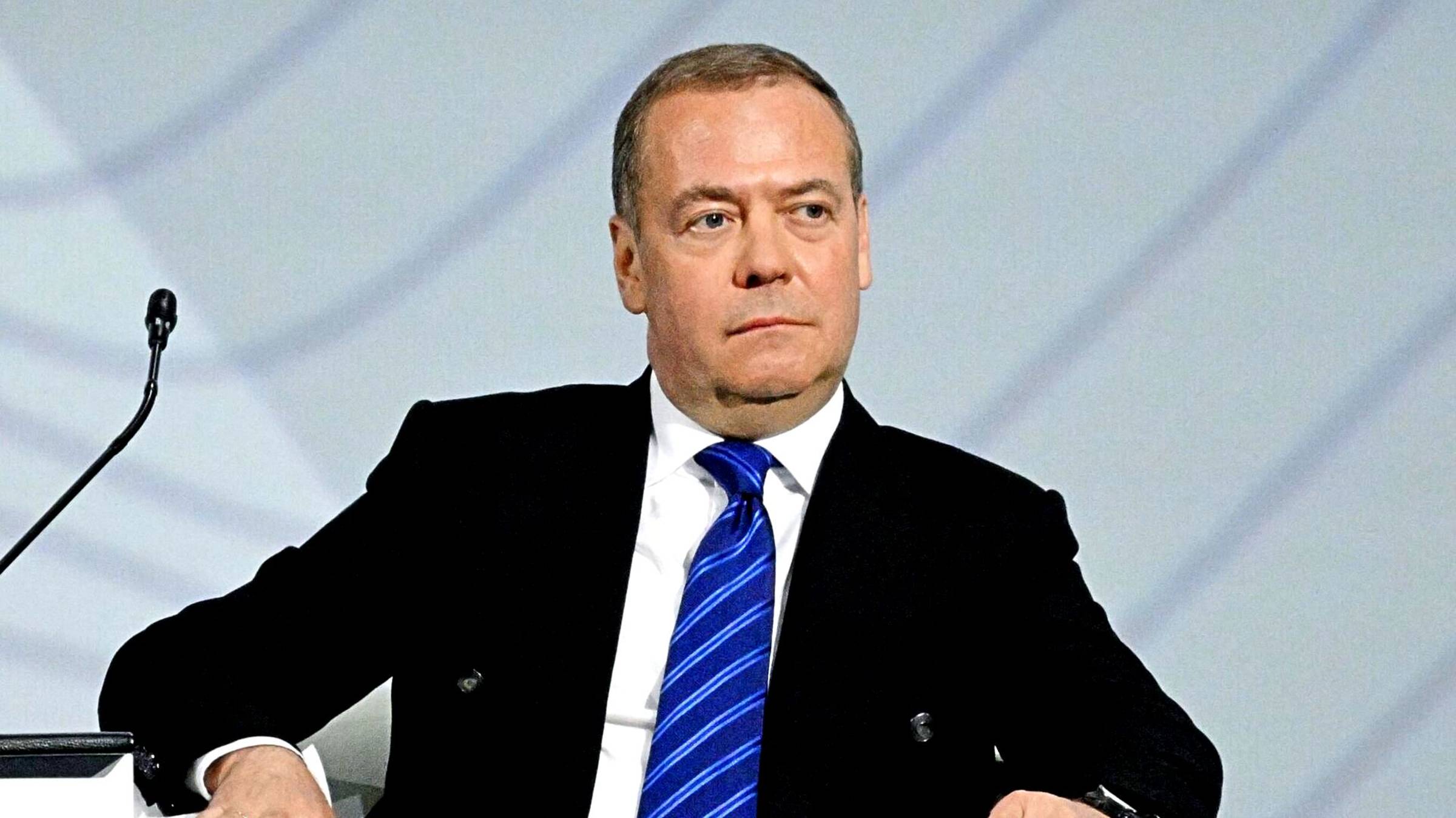 Медведев назвал 10 последствий удара США по Ирану