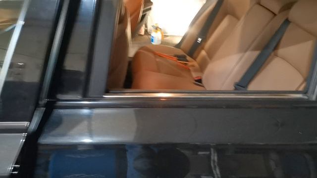 BMW 7 ф 01 заехала на тонировку.