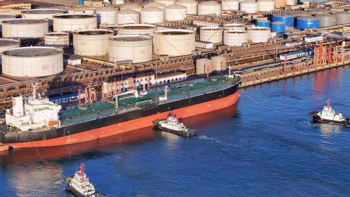 Экономист предрек резкий рост цен на нефть из-за закрытия Ормузского пролива